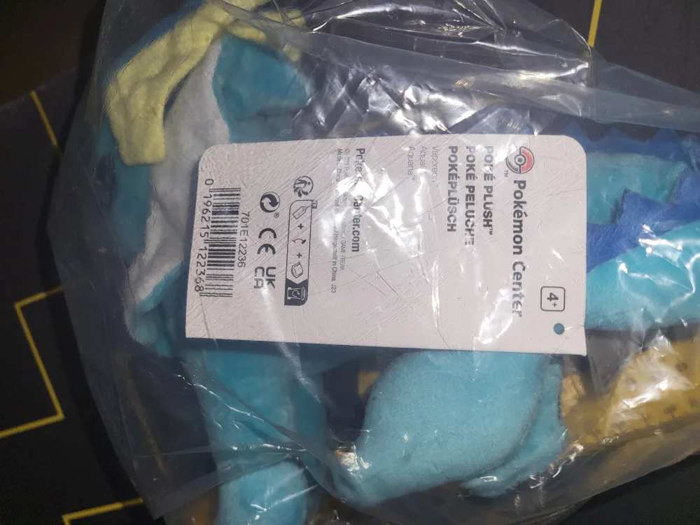 Pokemon Center Exclusive Plush: Vaporeon image indicator(4)