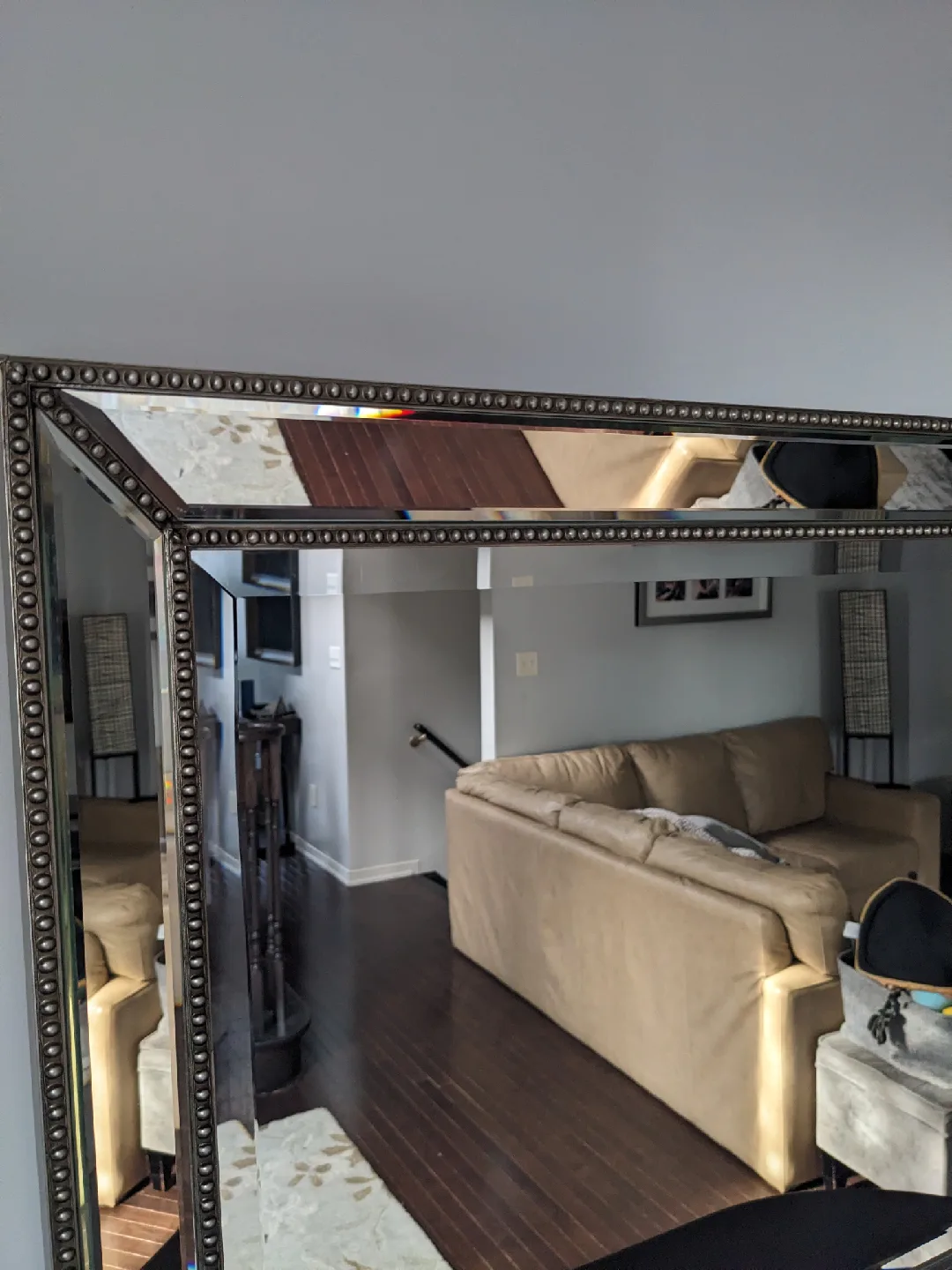 Framed Wall Mirror image indicator(2)