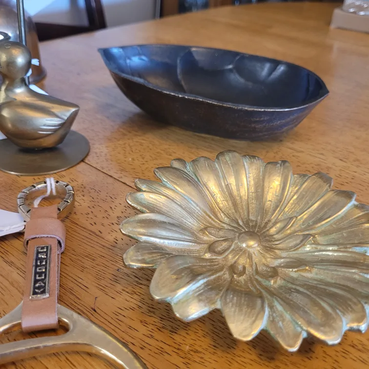 Lot of 10 Vintage Brass Items 15.00 each item/all 10 for 95.00 image indicator(4)