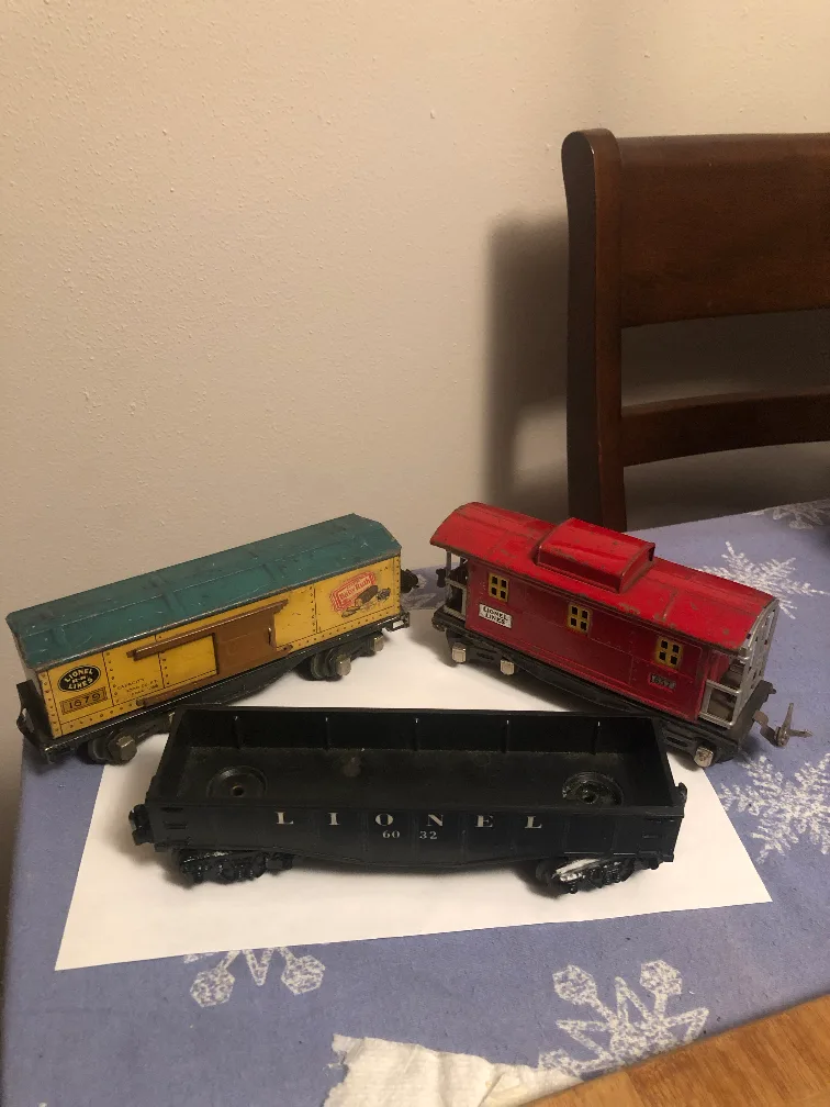 Lionel Lines 1679 Baby Ruth Boxcar & 657 Caboose thumbnail