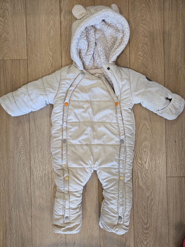 snowsuit (small 18-24)