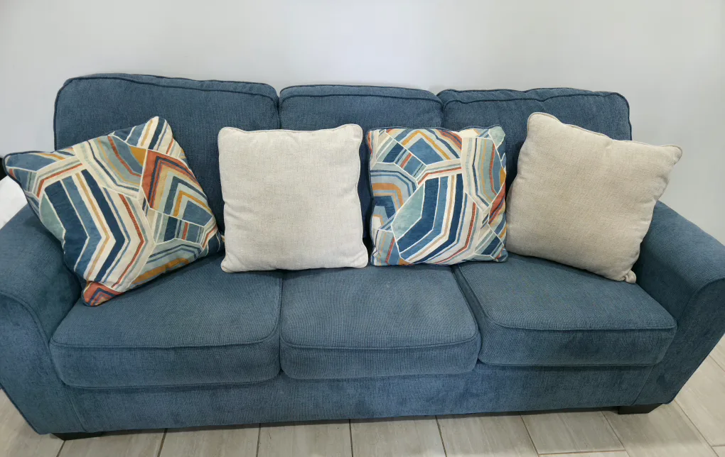 Blue Three-Seat Sofa image indicator(2)