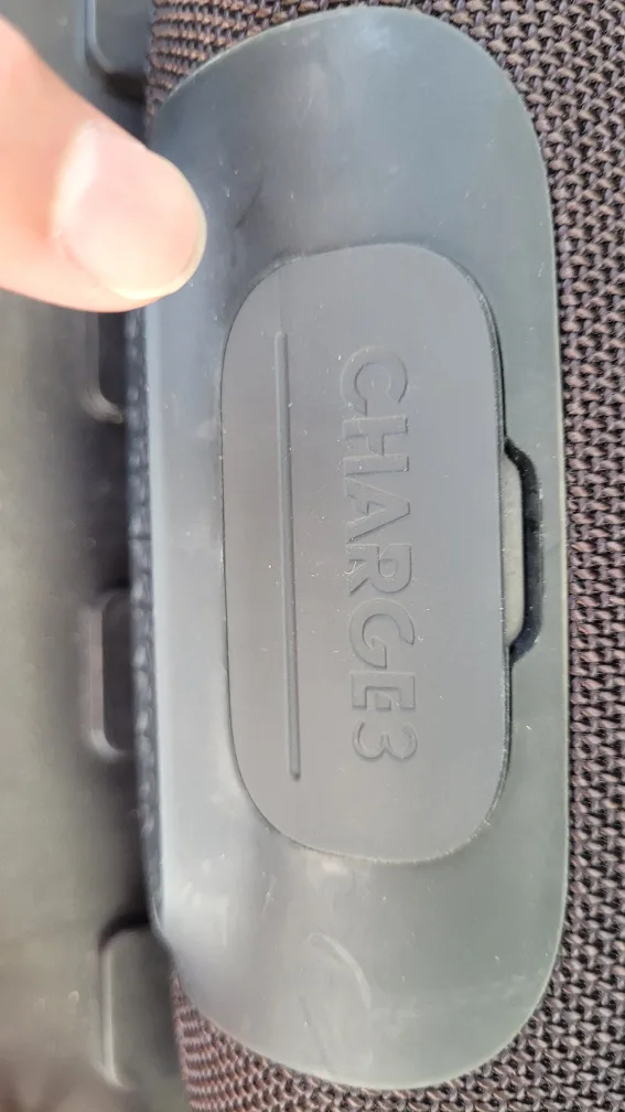 JBL Charge 3 Portable Bluetooth Speaker image indicator(5)