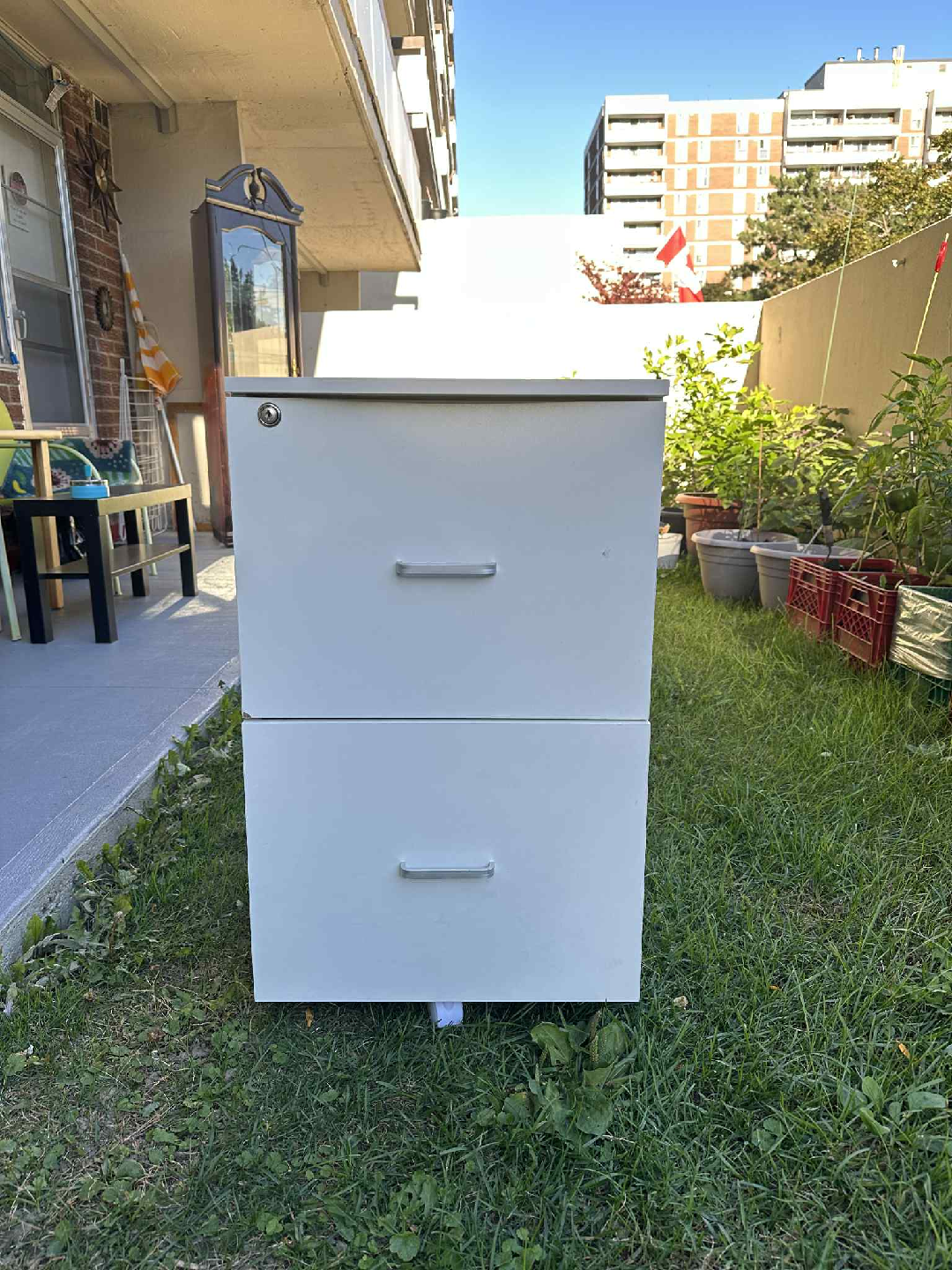 White 2-Drawer Filing Cabinet - photo 3