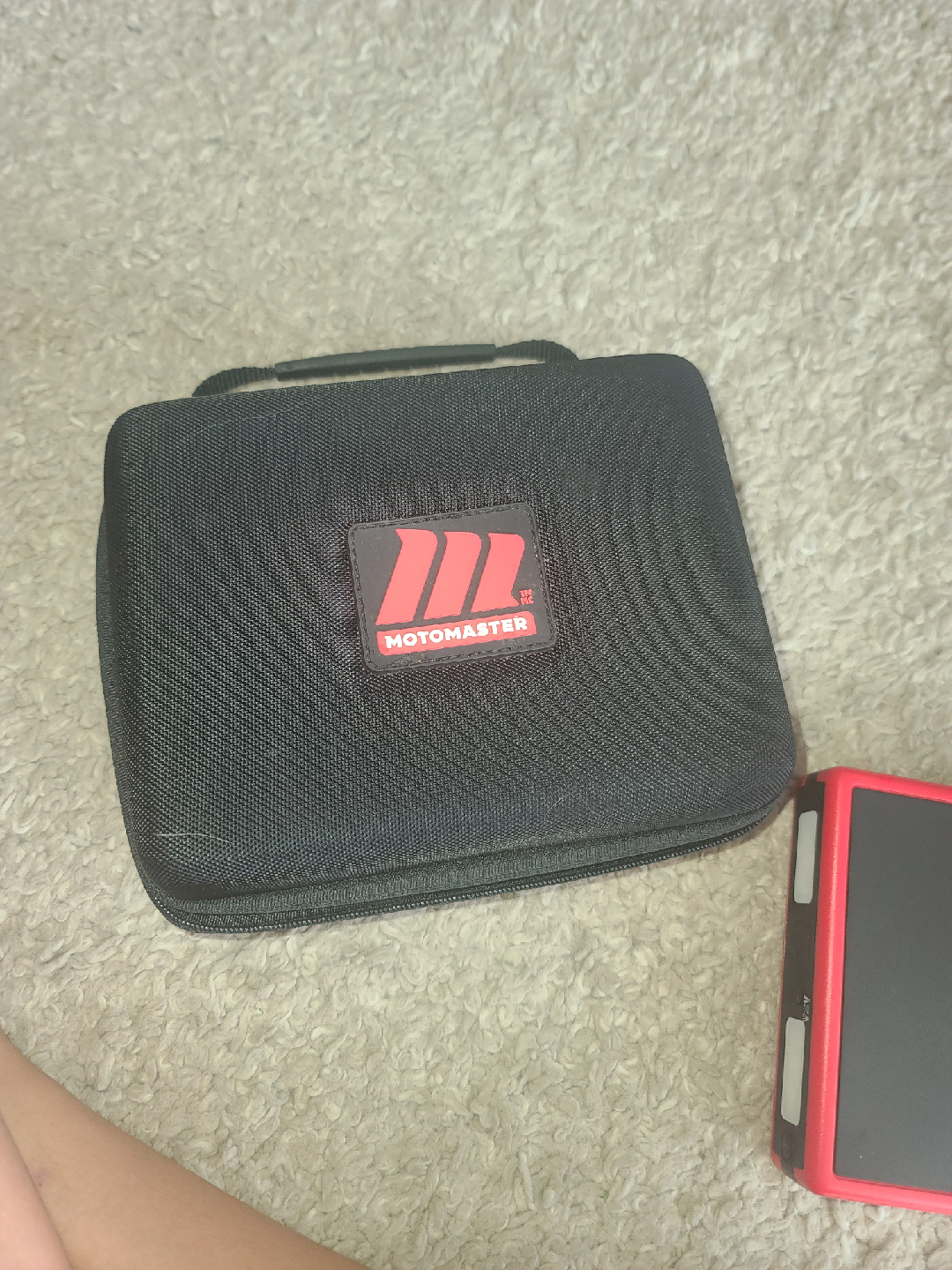 MotoMaster Jump Starter with Case - photo 3