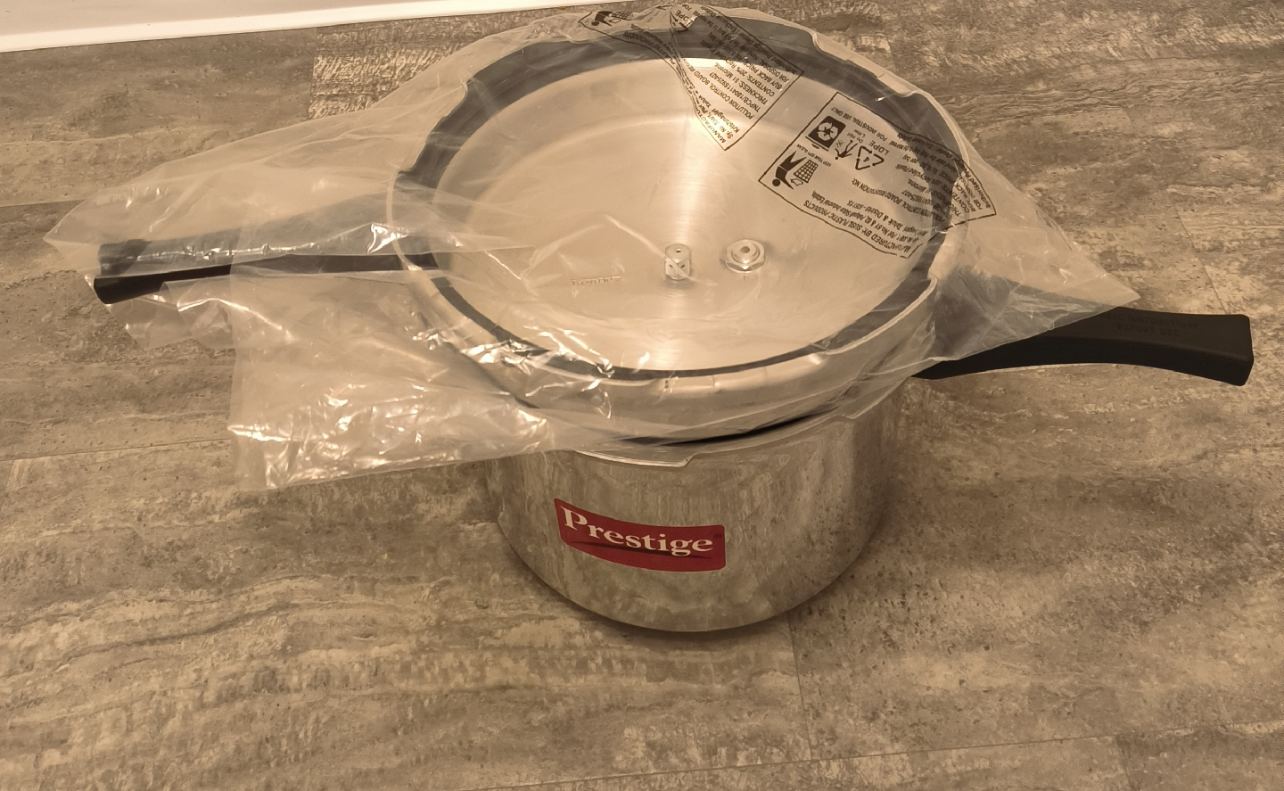 Brand new Prestige  pressure cooker 10 litre