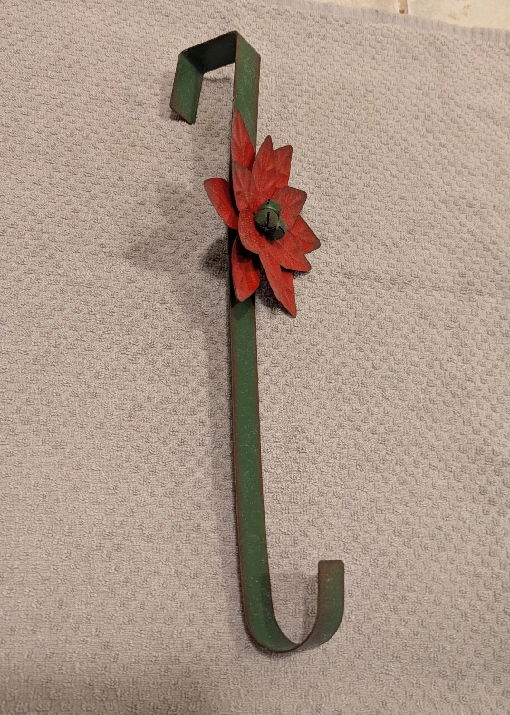 Holiday Wreath with Festive Over the Door Hook - photo 4