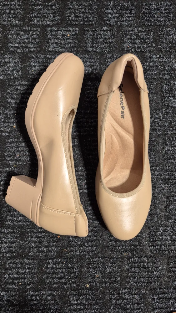 SelenePair Beige Heel Shoes - Size 9 image indicator(2)