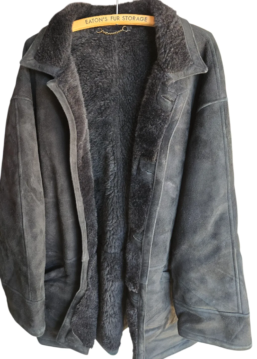 Vintage  Fur  Black Shearling Coat, size XL image indicator(3)