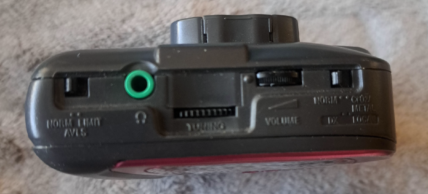 Rare Vintage Collectible Sony Walkman (WM-FX157) - photo 4
