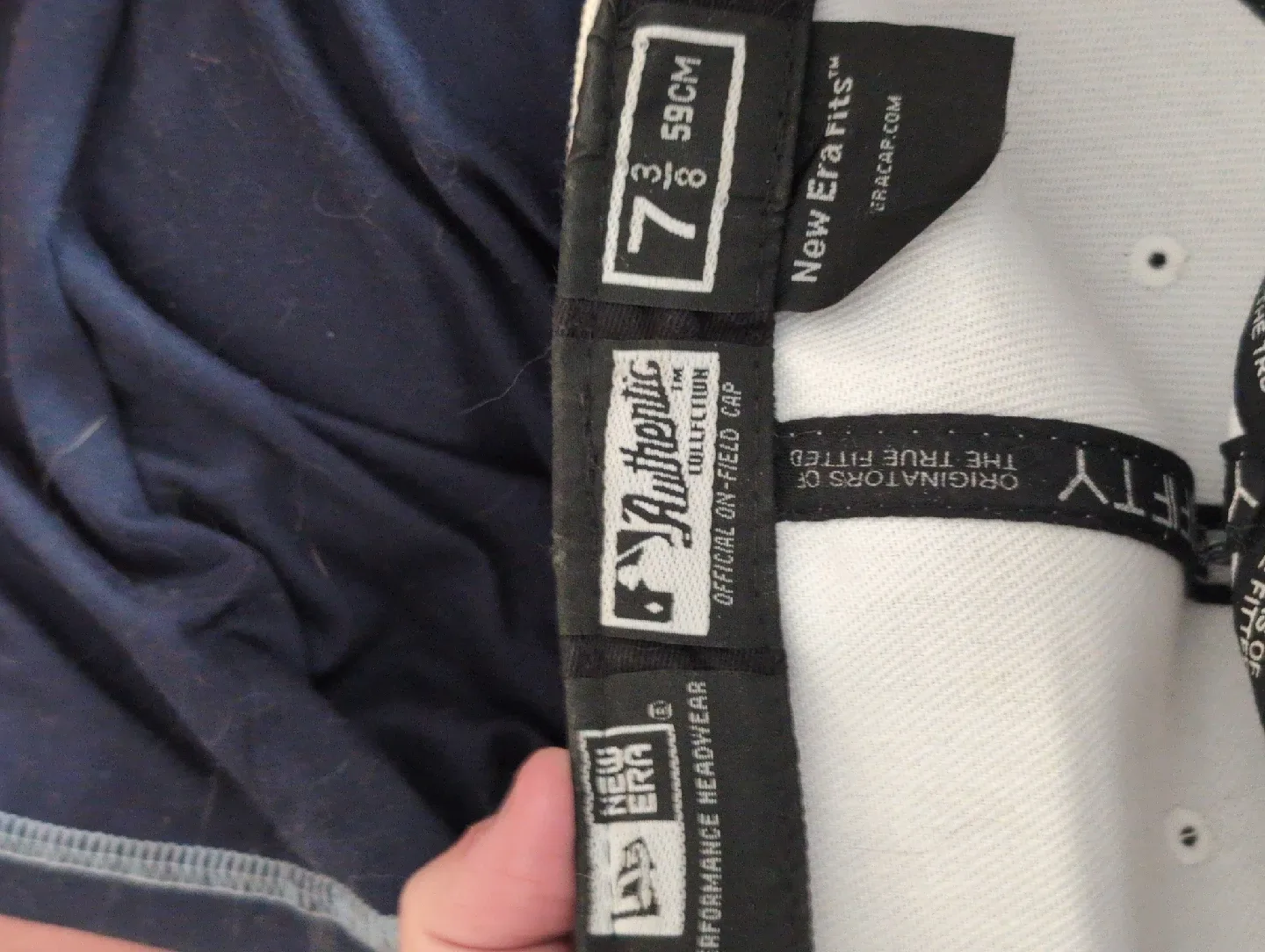 New Era Toronto Blue Jays Fitted Hat Size 7 3/8 🥕 image indicator(3)