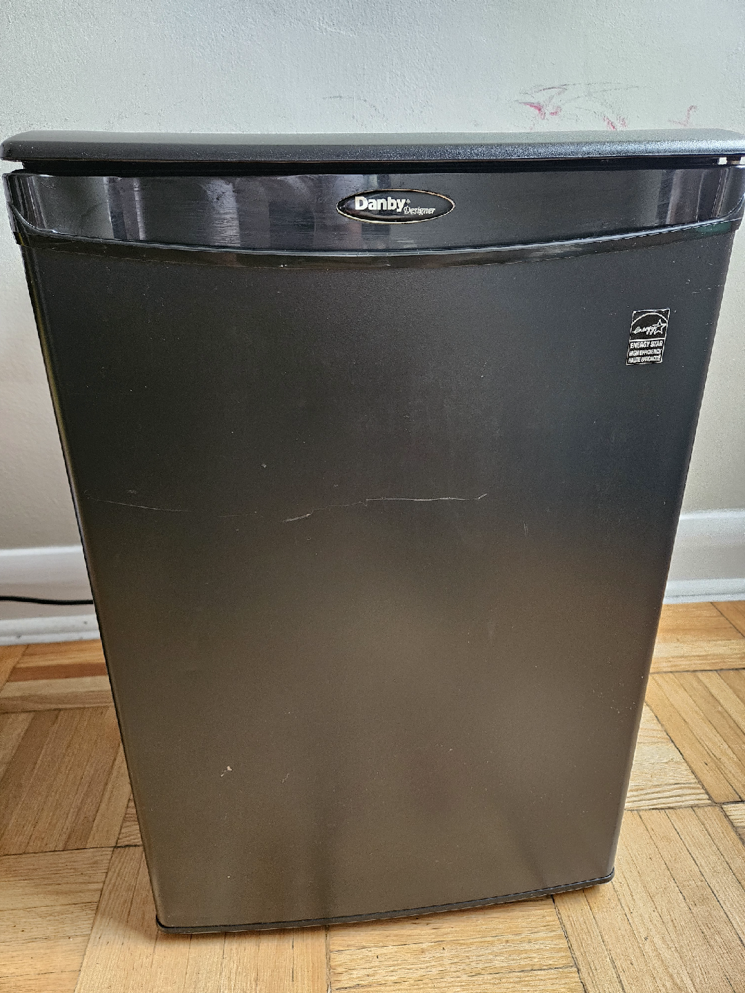 Danby Designer Mini Fridge - Black - photo 3