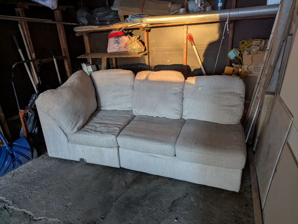 Comfortable 3-Seater Sofa - photo 2