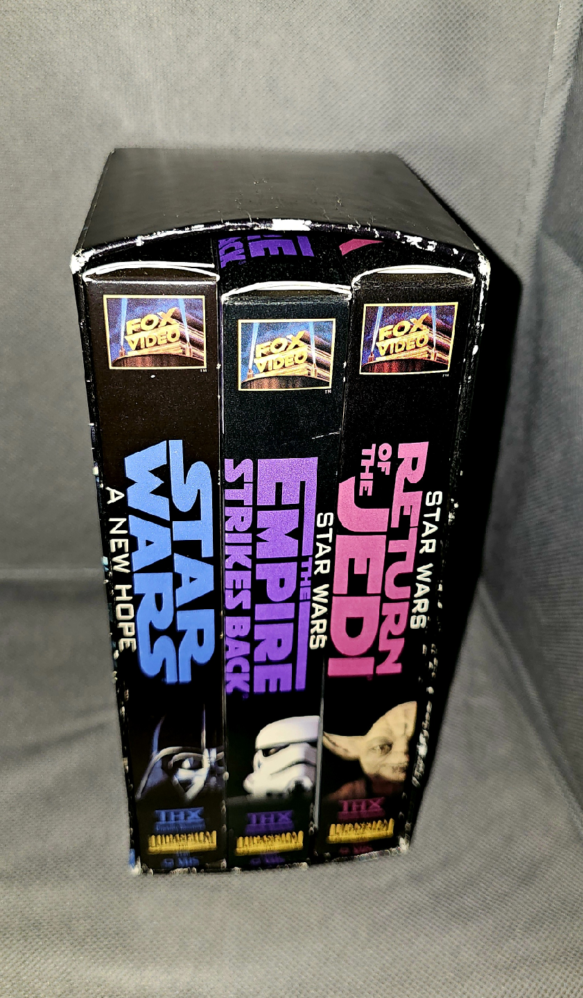Star Wars Trilogy VHS Box Set - 1995 - photo 2