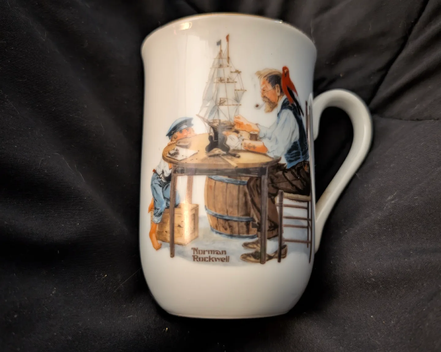 Norman Rockwell Collectible Mugs image indicator(2)