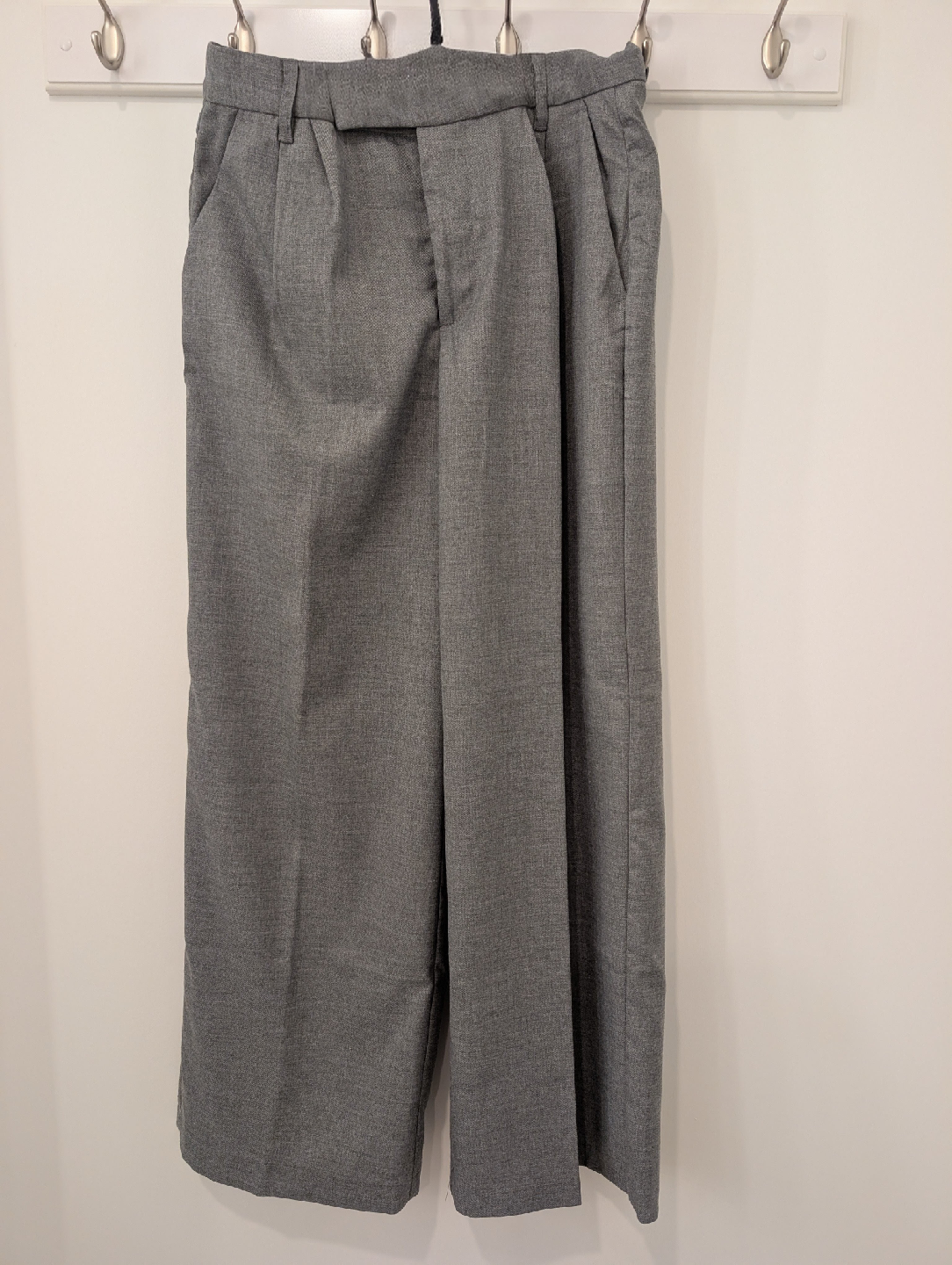 H&M Grey Pleated Wide Leg Trousers - Size 6 - photo 2