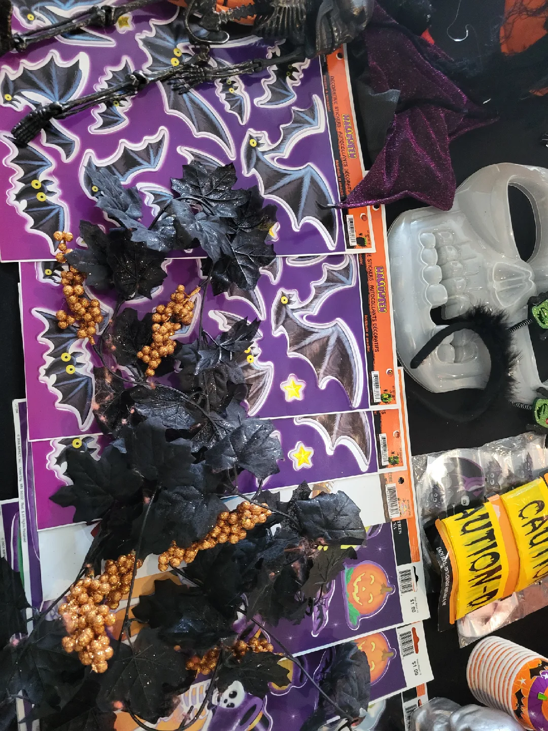 🎃Halloween Decorations Bundle👻 - brand new/almost new image indicator(9)