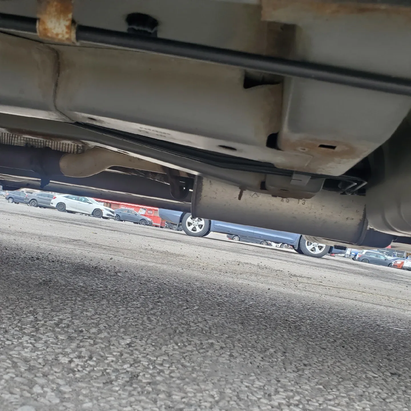 Silver Subaru Outback Wagon 12 image indicator(7)