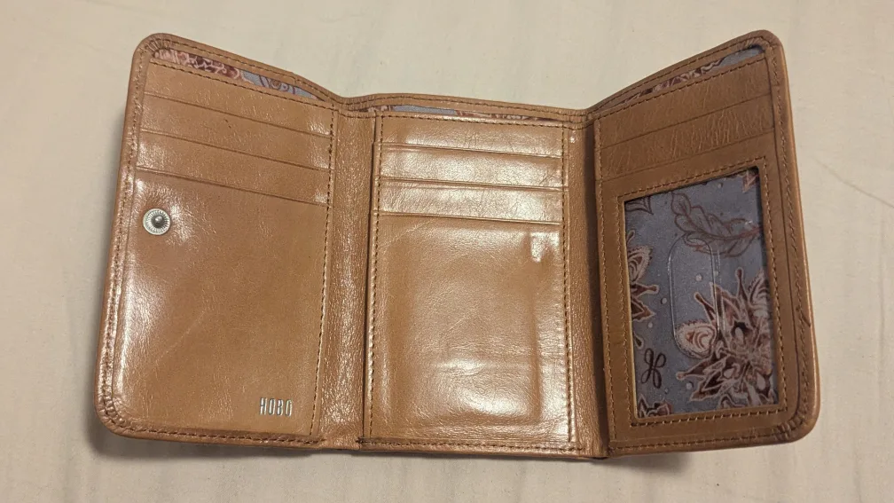 Hobo Jill Tri-fold Leather Wallet image indicator(2)