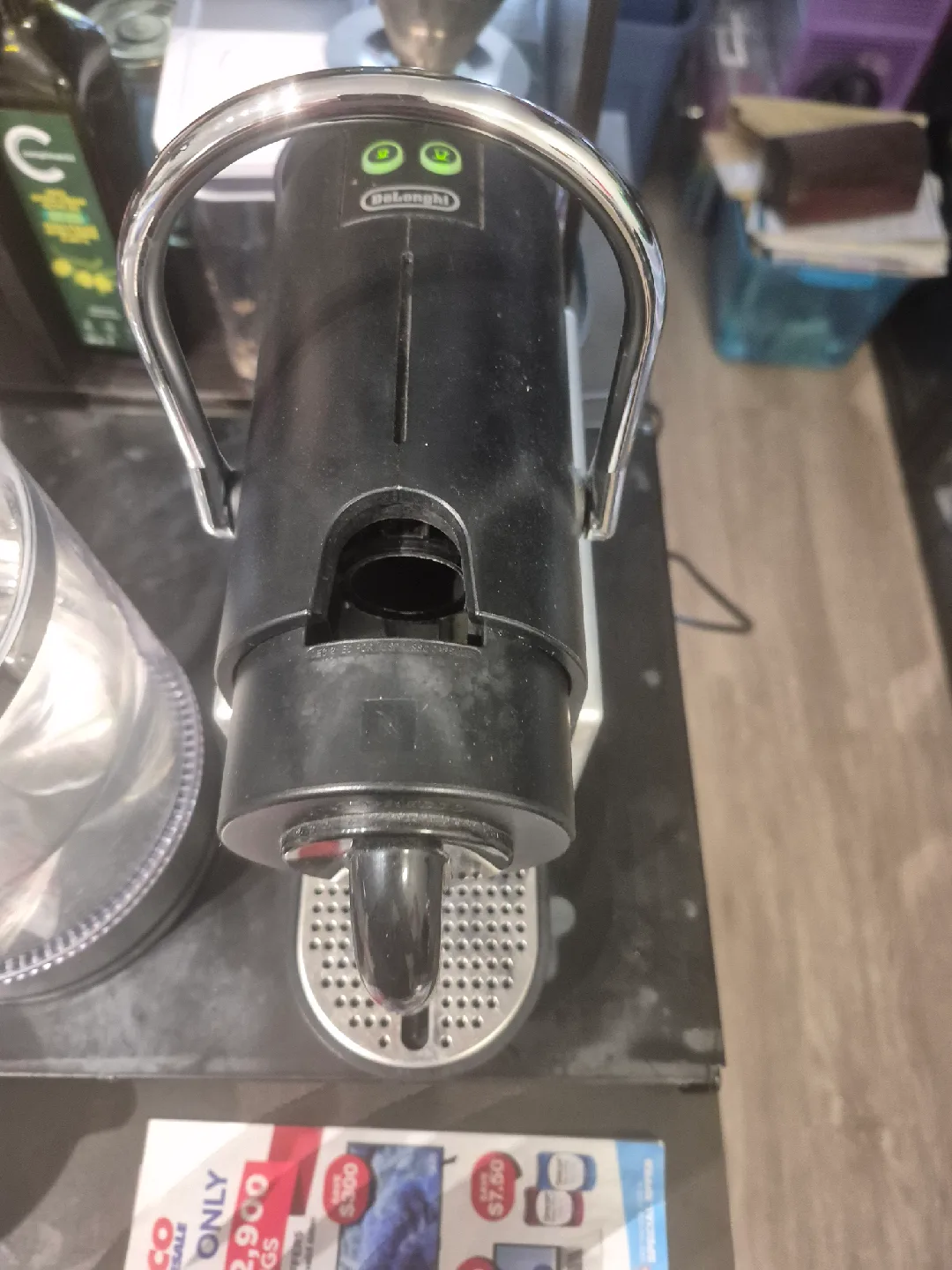 DeLonghi Nespresso Essenza Mini Coffee Machine image indicator(2)