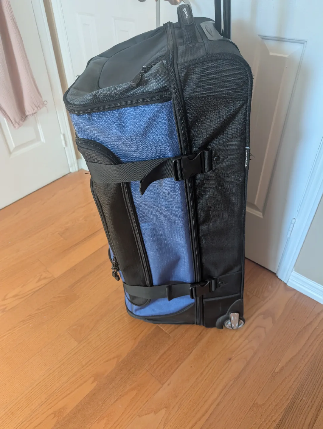 AmazonBasics Rolling Duffel Bag - Blue/Black image indicator(6)