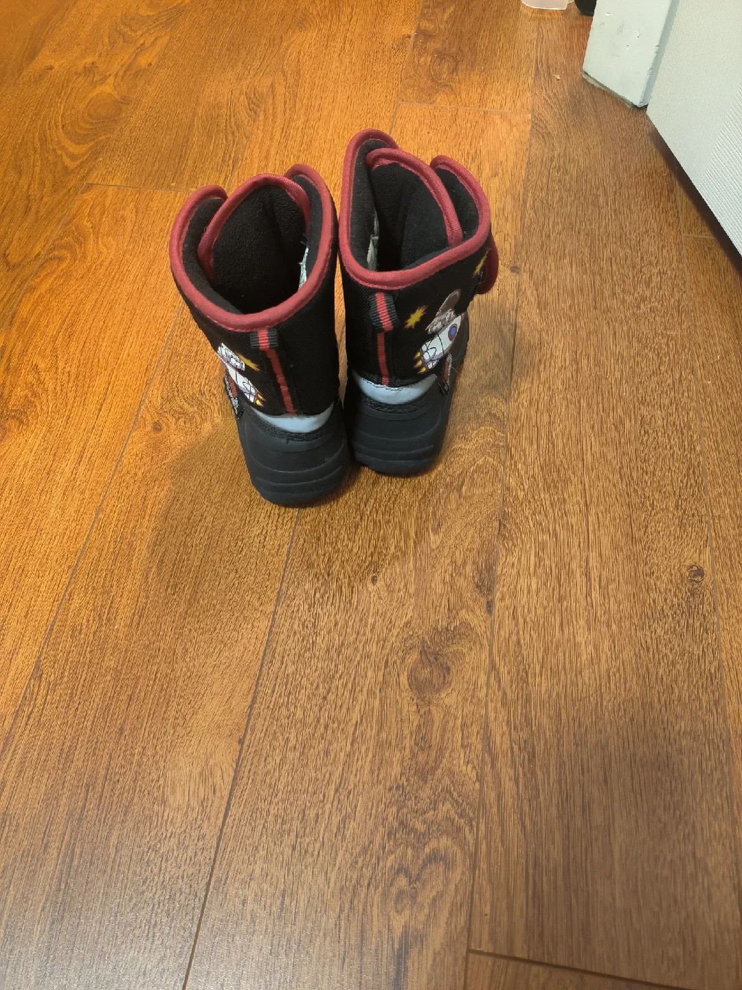 Kids' Black & Red Winter Boots image indicator(3)