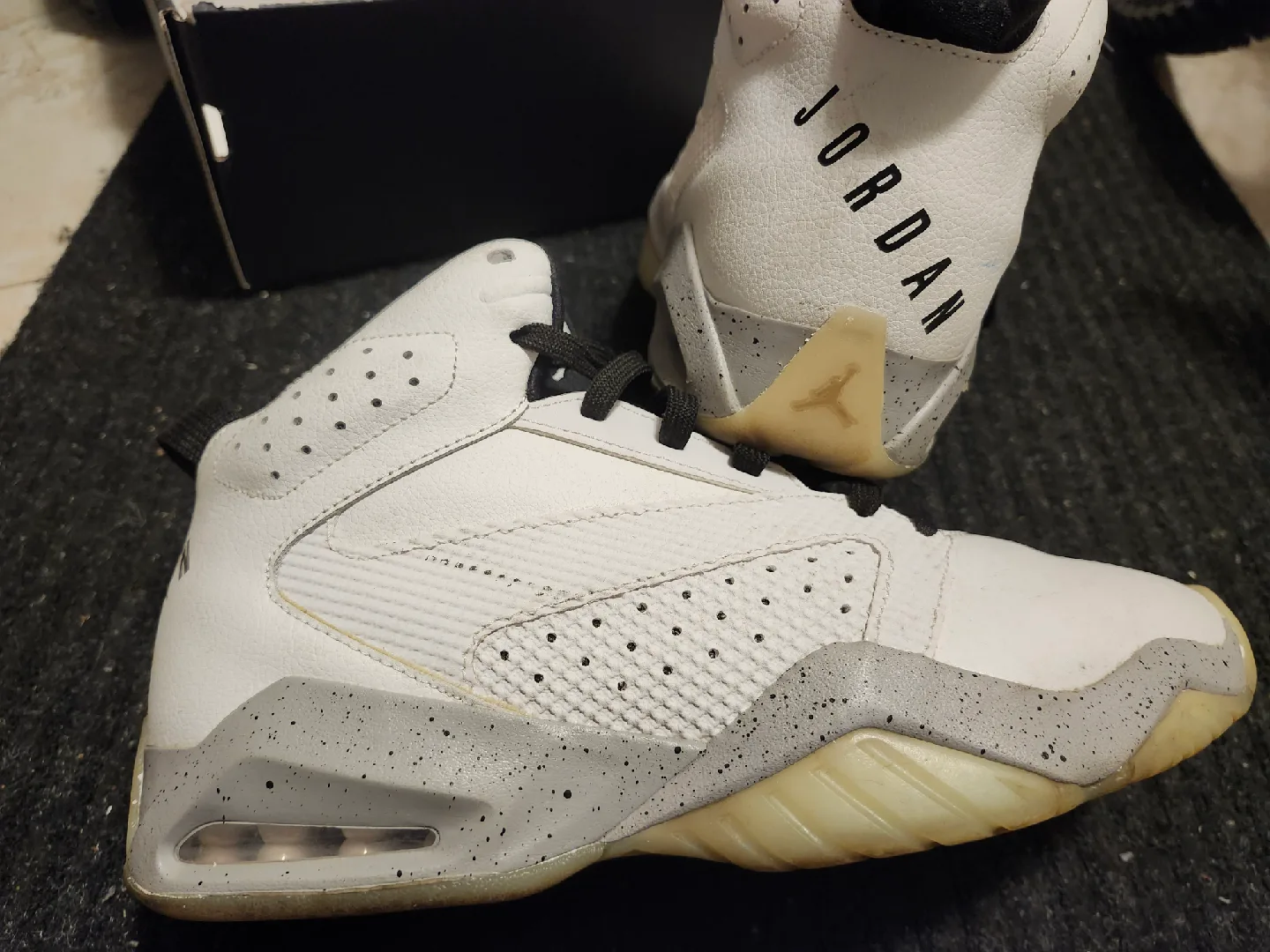 Jordan Flight Origin 4 Basketball Shoes image indicator(2)