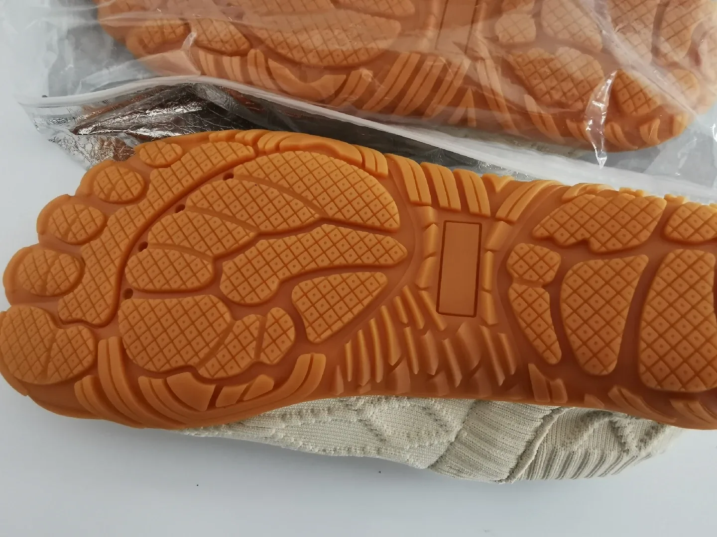 New Beige Water Shoes - Mens US 10/Women's 11.5 image indicator(7)