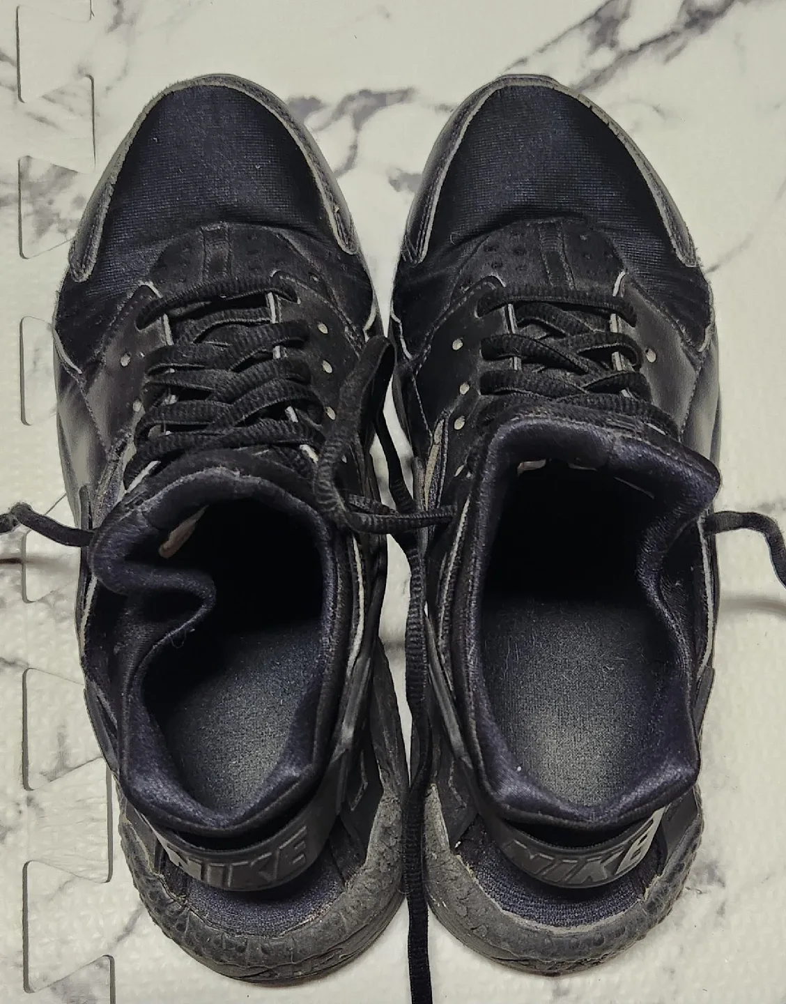 Nike Air Huarache Black - Size 8