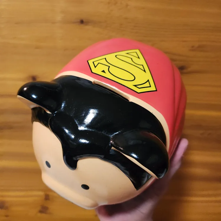 Superman Piggy Bank image indicator(2)