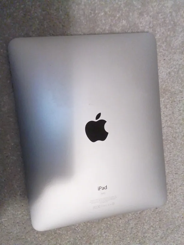 Apple iPad 32GB Model A1219 image indicator(2)