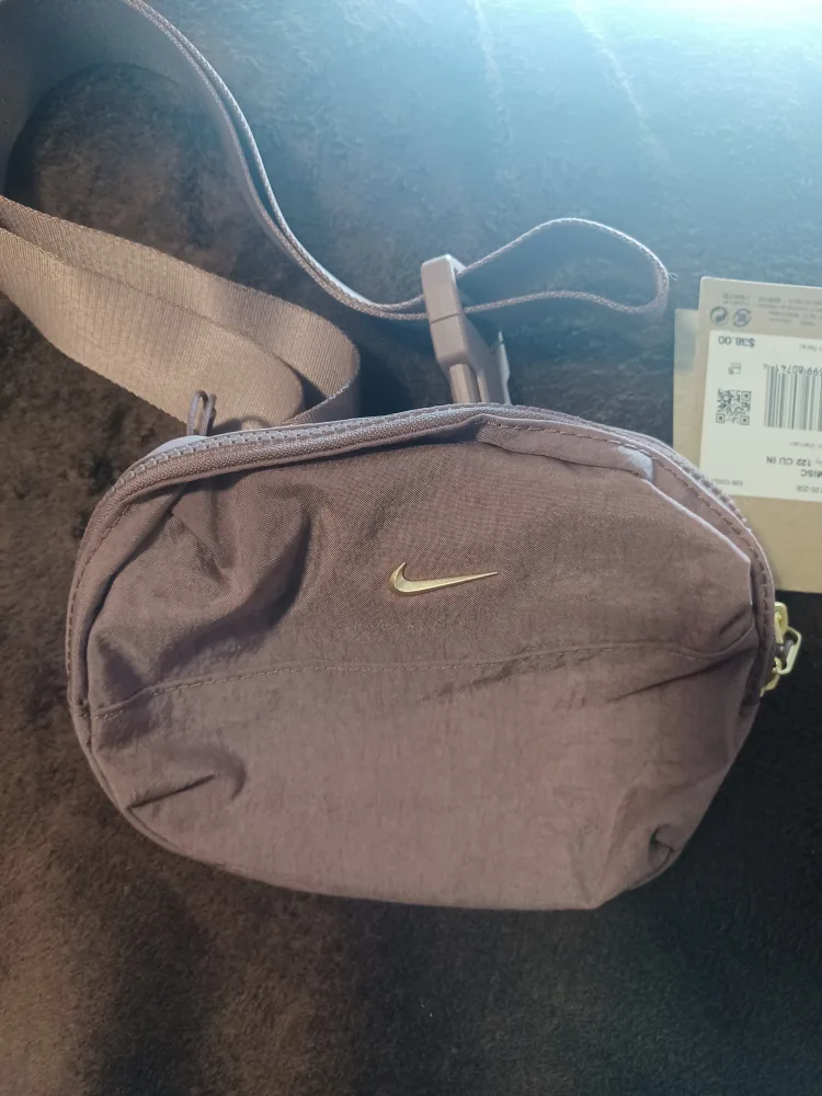 Nike Aura Crossbody Bag 2L Sportswear Bag Waistpack Smokey Mauve