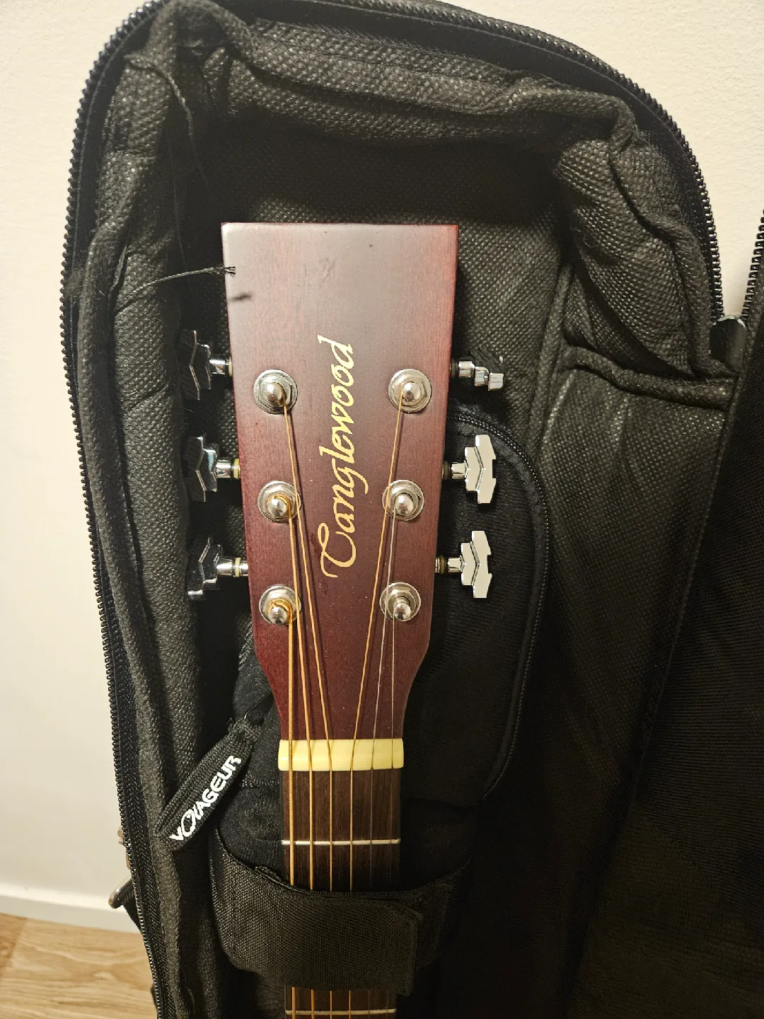 Tanglewood TW28SNQ Acoustic Guitar with Case image indicator(2)