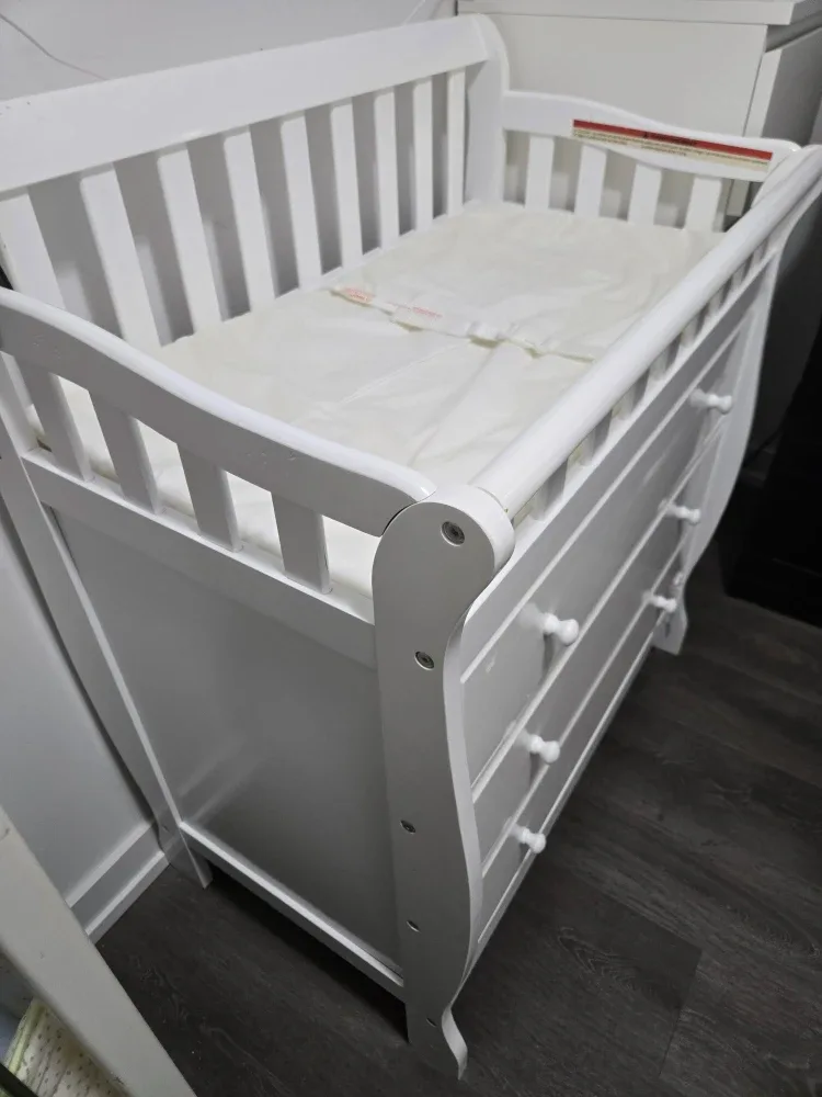 White Baby Changing Table Dresser image indicator(2)