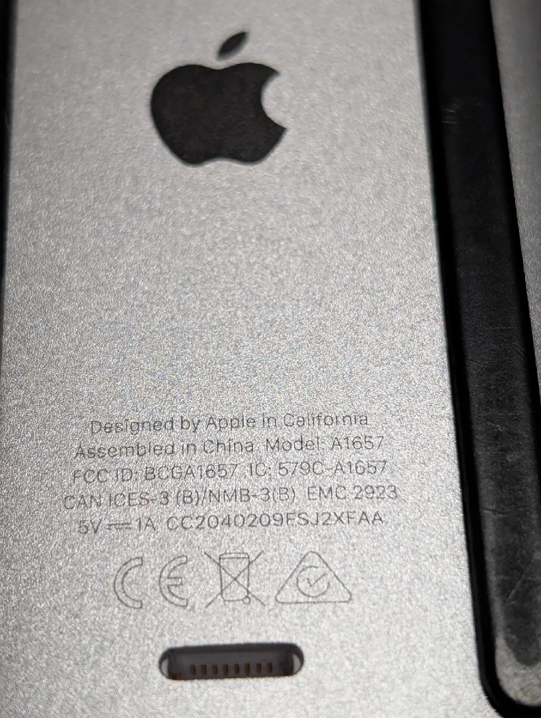 Apple Magic Mouse - White (2nd gen.) image indicator(7)