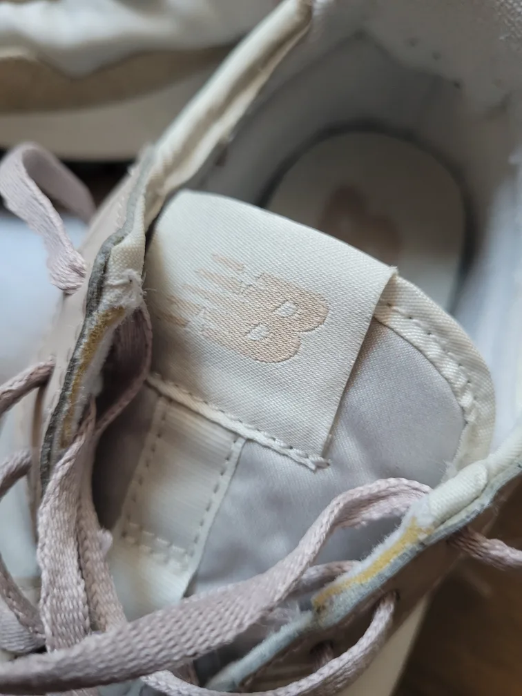 New Balance 327 Sneakers image indicator(2)