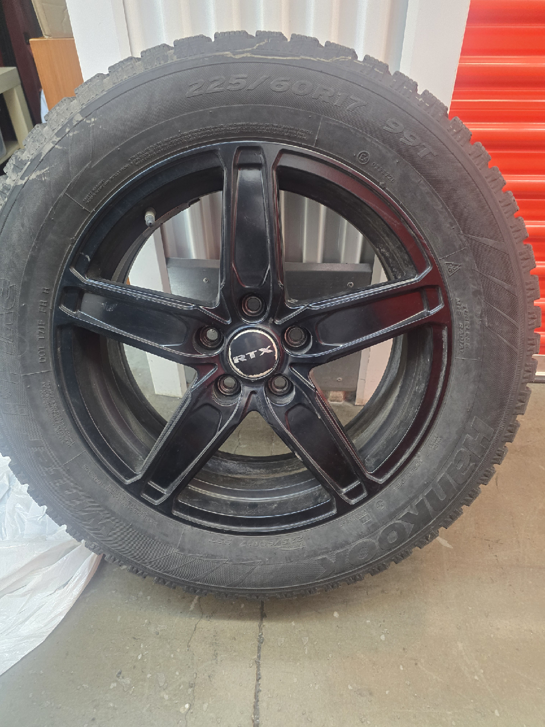 225/60R17 Winter Tire on RTX Rim - photo 2
