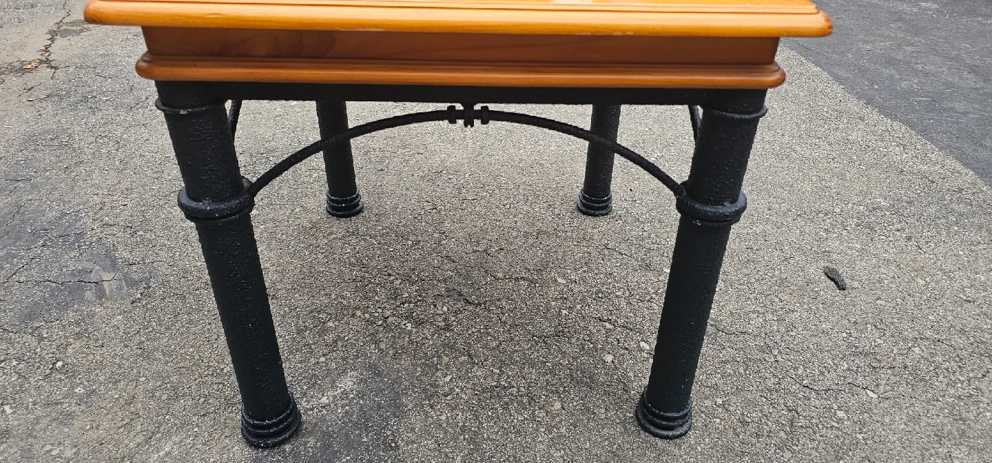 Small Wooden Side Table image indicator(2)