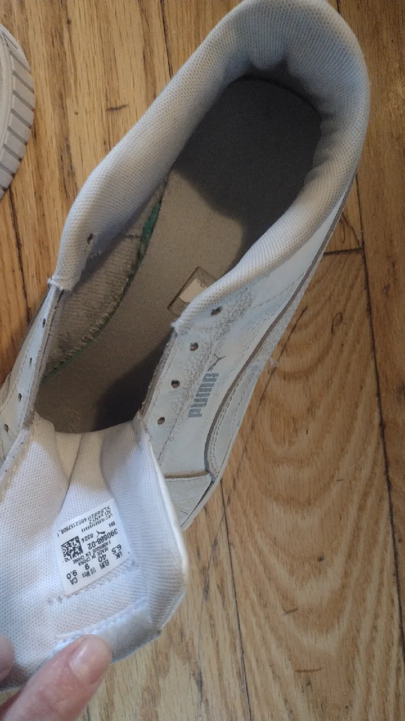 Puma White Sneakers - Women's Size 9 image indicator(2)