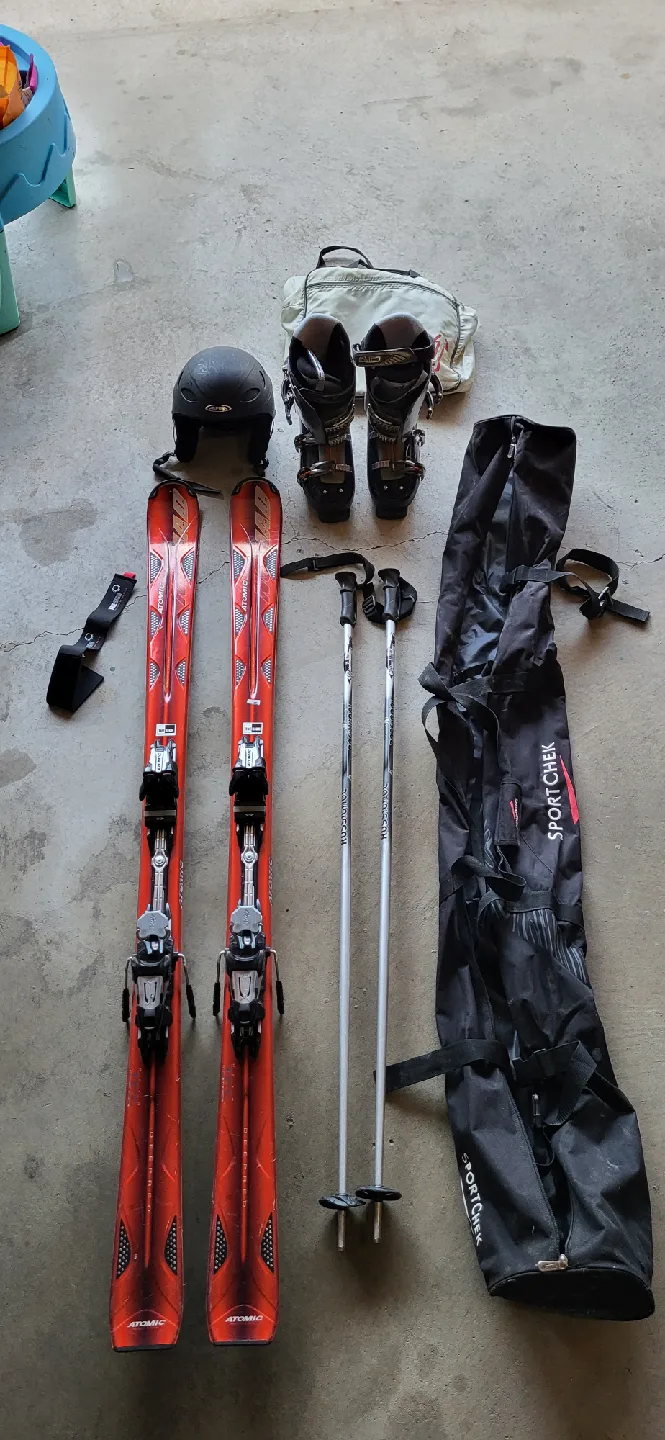 Atomic Ski Set with Alpina Helmet image indicator(4)