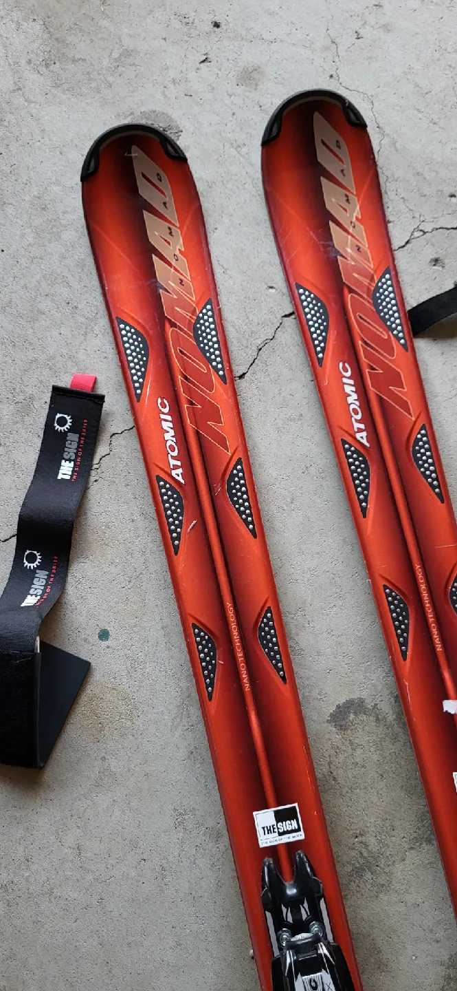 Atomic Ski Set with Alpina Helmet image indicator(6)