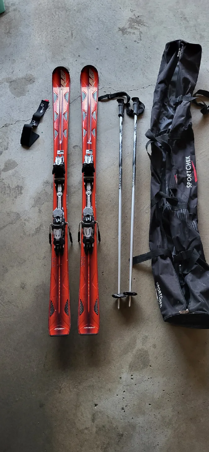 Atomic Ski Set with Alpina Helmet image indicator(9)