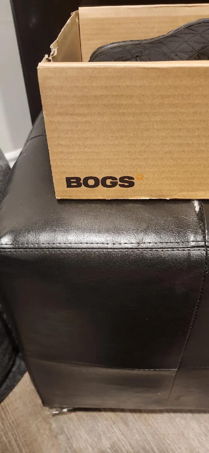 Bogs Snowday II Black Boots - Size 6 image indicator(2)