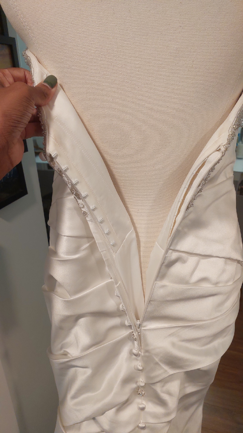 Wedding Dress - Strapless, Satin - photo 4