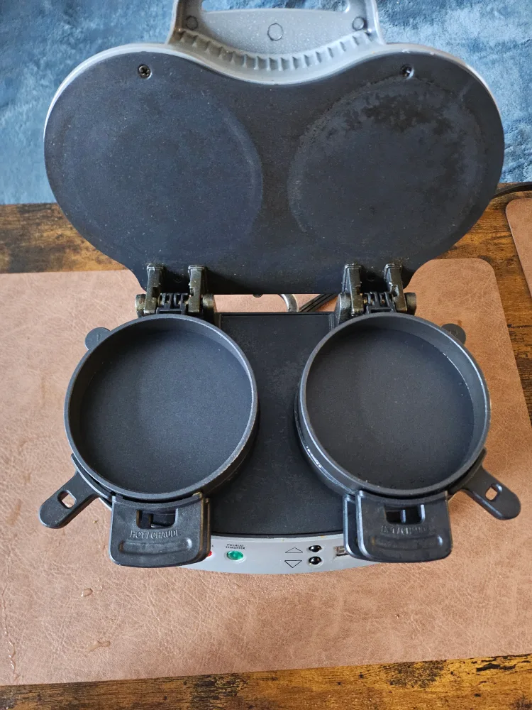 Hamilton Beach Dual Breakfast Sandwich Maker image indicator(3)