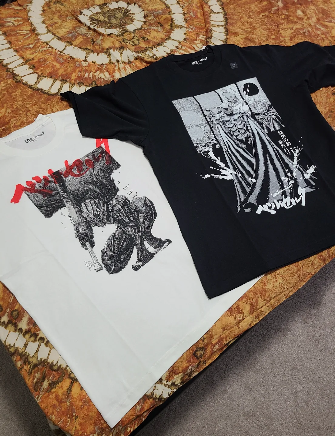 Uniqlo Berserk Manga Graphic Tee - Size M image indicator(2)