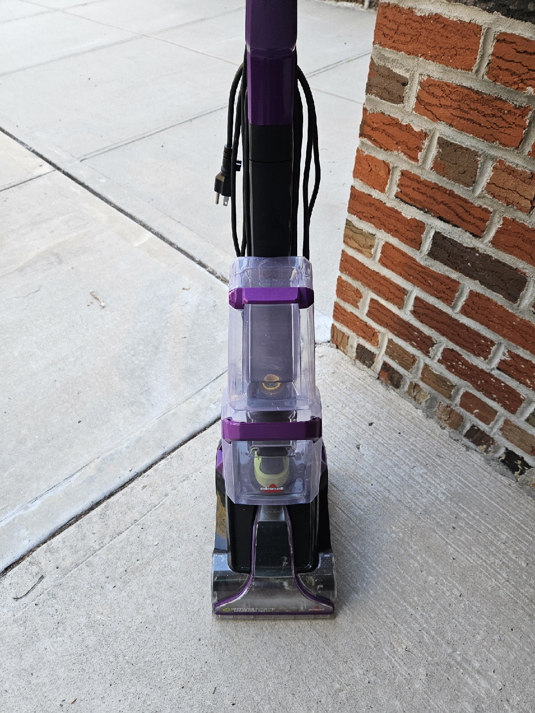 Bissell carpet cleaning machine - photo 5