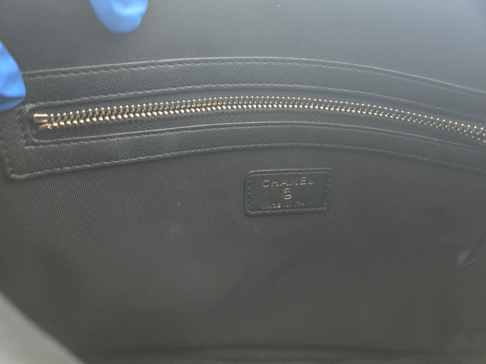Chanel Black Quilted Leather Clutch - photo 5