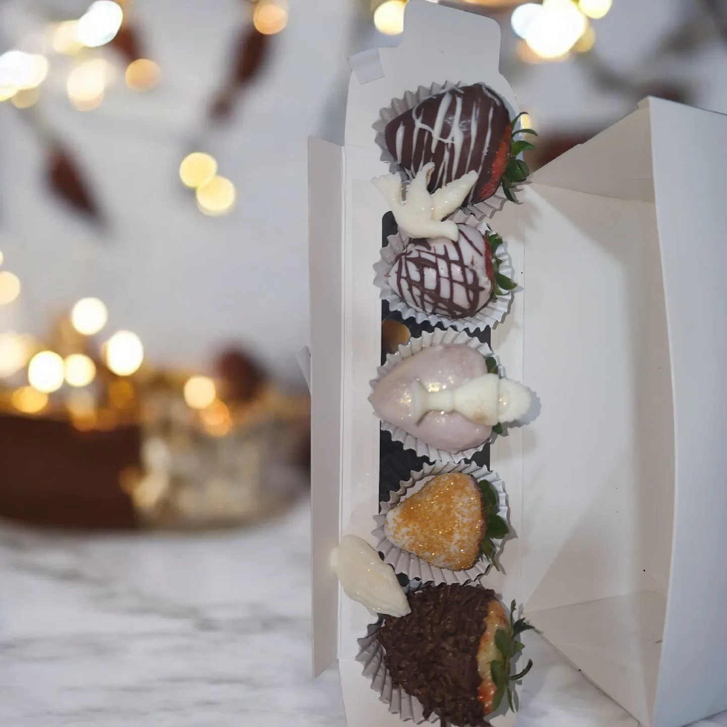 Chocolate Covered Strawberries & Treats image indicator(6)