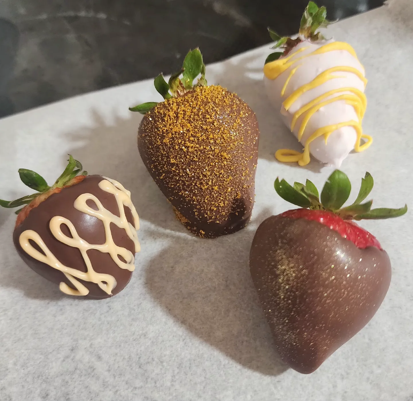 Chocolate Covered Strawberries & Treats image indicator(10)